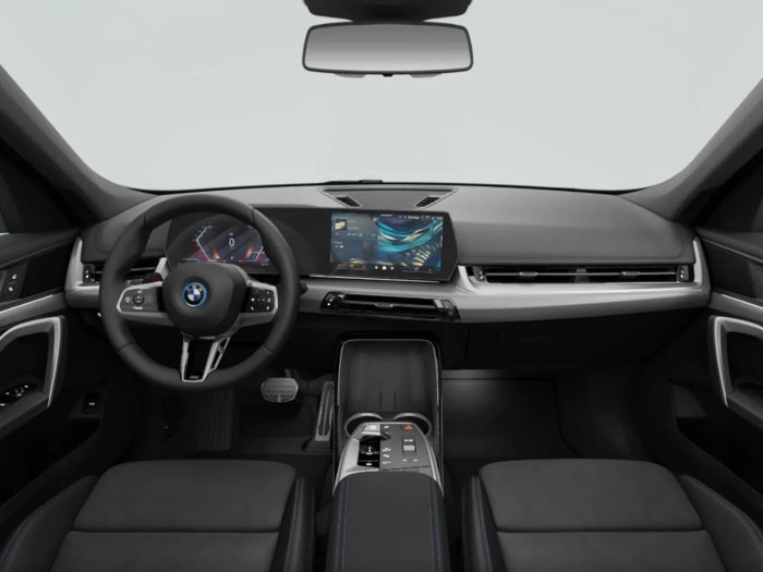 BMW iX1 M Sport Elektro 150 kW Elektřina Automatická převodovka na operativní leasing