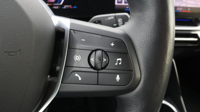 BMW X1 sDrive 18i Advantage na operativní leasing