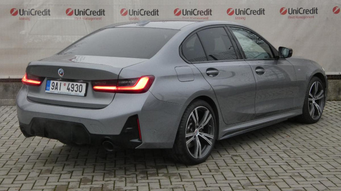BMW Řada 3 330d xDrive M Sport na operativní leasing