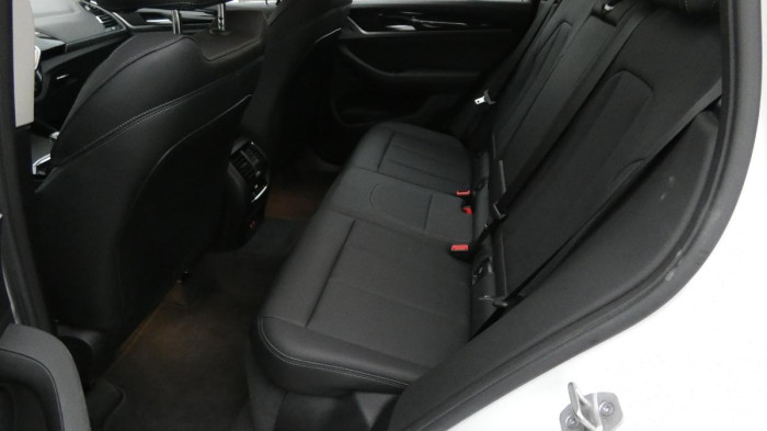 BMW X3 2.0 xDrive20i AT Advantage na operativní leasing