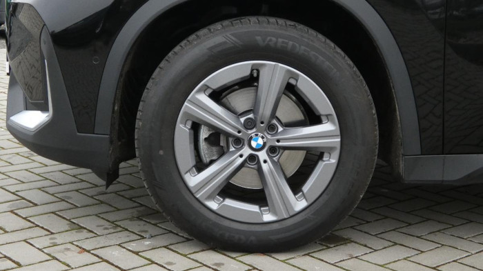 BMW X1 sDrive 18i Advantage na operativní leasing
